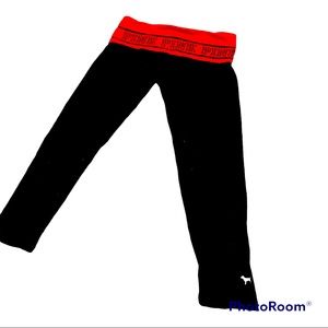 PINK VICTORIAS SECRET CAPRI LEGGINGS